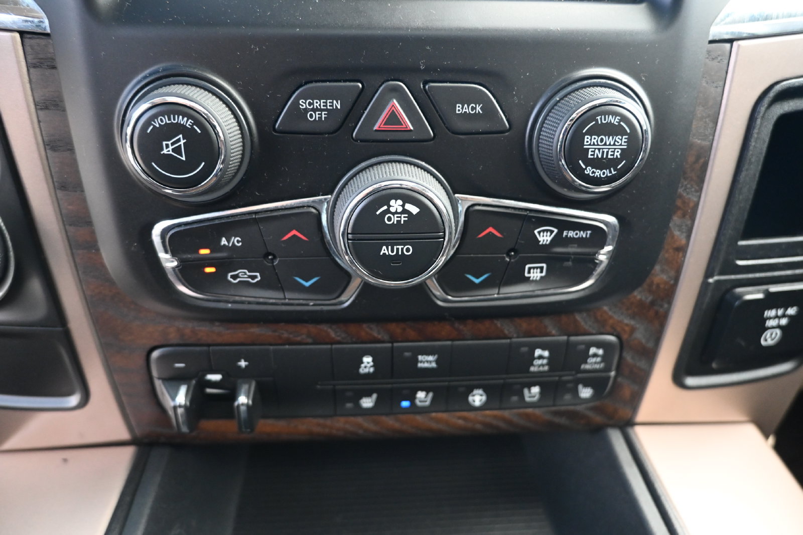 Used 2017 RAM 1500 Laramie Longhorn RWD image 24