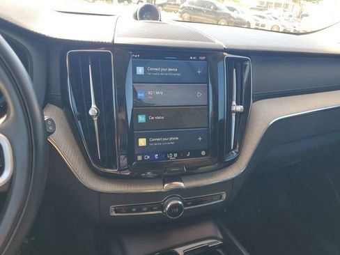 Used 2022 Volvo XC60 T8 Inscription w/ Advanced Package image 21