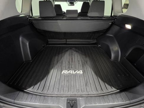 Used 2025 Toyota RAV4 XLE AWD/4WD image 21