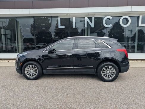 Used 2018 Cadillac XT5 Luxury w/ Driver Awareness Package FWD image 3