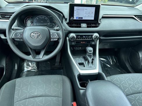Used 2023 Toyota RAV4 XLE image 6