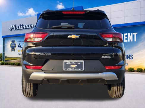 New 2026 Chevrolet TrailBlazer LT w/ LT Cold Weather Package FWD image 8