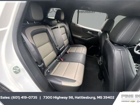 New 2026 Chevrolet Equinox LT w/ Convenience Package II FWD image 20