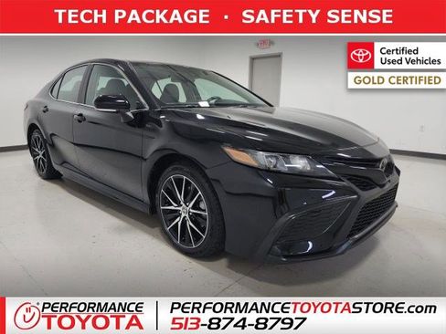 Certified 2024 Toyota Camry SE image 1