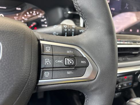 Used 2024 Jeep Compass Limited AWD/4WD image 25