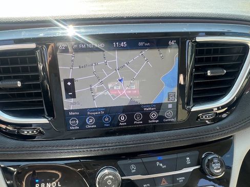 Used 2020 Chrysler Pacifica Limited FWD image 15