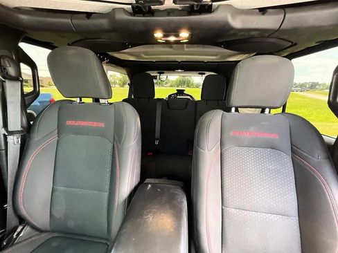 Used 2019 Jeep Wrangler Unlimited Rubicon w/ Cold Weather Group AWD/4WD image 30