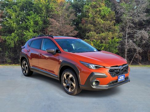 Used 2025 Subaru Crosstrek 2.5i Limited w/ Crosstrek Mirror Package image 15