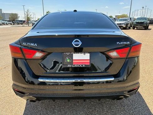 Certified 2019 Nissan Altima 2.5 Platinum image 5