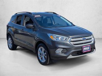 Used 2018 Ford Escape SE video 3