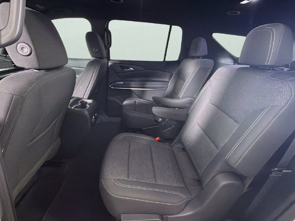 Used 2024 Chevrolet Traverse LT FWD image 26