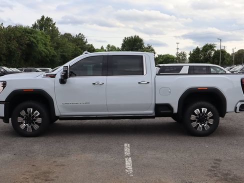 New 2026 GMC Sierra 2500 Denali w/ Denali Reserve Package AWD/4WD image 5