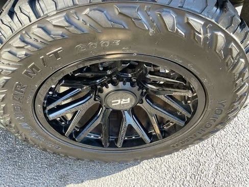 Used 2022 GMC Sierra 2500 Denali image 21