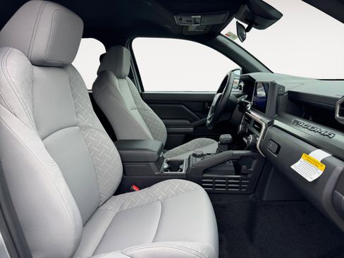 New 2026 Toyota Tacoma SR5 AWD/4WD image 17