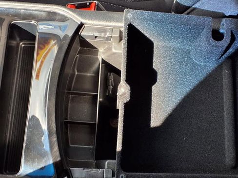 Used 2019 Ford Edge SE image 23