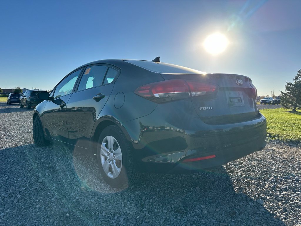 Used 2017 Kia Forte LX FWD image 7