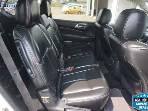 Used 2017 Nissan Pathfinder SL w/ Trailer Tow Package AWD/4WD image 26