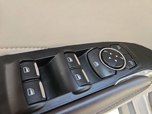 Used 2019 Lincoln MKC Premiere image 22