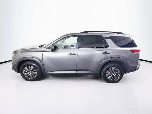 Used 2025 Nissan Pathfinder SV FWD image 4