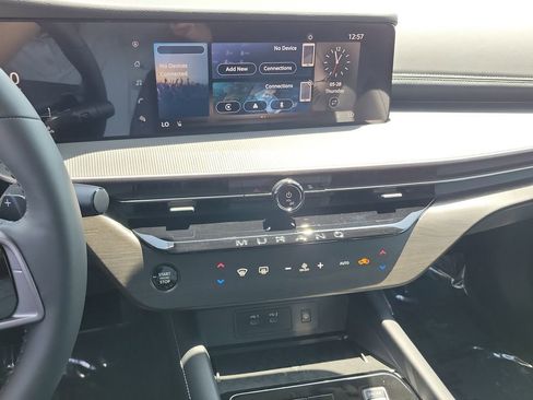 Used 2025 Nissan Murano SV FWD image 13