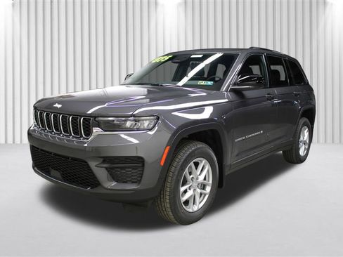 New 2025 Jeep Grand Cherokee Laredo X w/ Luxury Tech Group I image 8