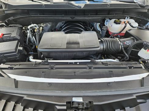 Used 2025 Chevrolet Tahoe LS RWD image 34