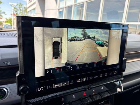 Used 2025 GMC Hummer EV 2X AWD/4WD image 26