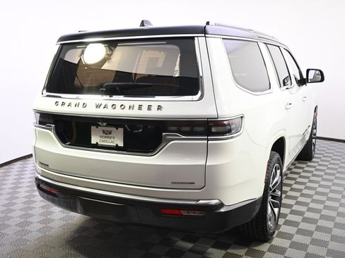 Used 2022 Jeep Grand Wagoneer Series III w/ HD Trailer Tow Package image 6
