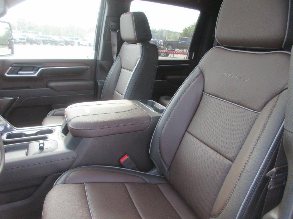 New 2026 GMC Sierra 3500 Denali w/ Denali Reserve Package AWD/4WD image 13