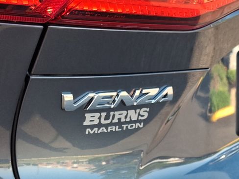 Used 2023 Toyota Venza XLE AWD/4WD image 30