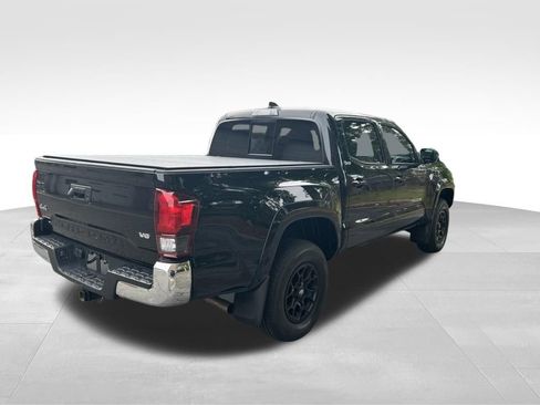 Used 2020 Toyota Tacoma SR5 AWD/4WD image 5