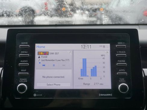 Used 2023 Toyota Camry SE image 10