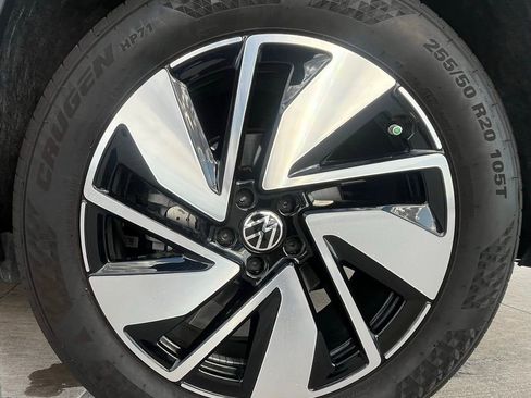 Certified 2025 Volkswagen Atlas SEL AWD/4WD image 7