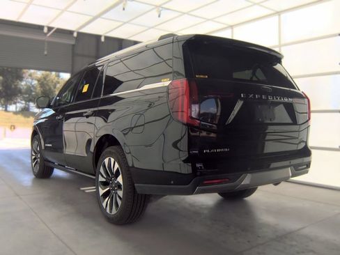Used 2025 Ford Expedition Max Platinum w/ Driver's Package AWD/4WD image 4