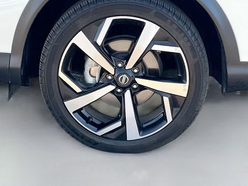 Used 2022 Nissan Rogue Sport SL FWD image 30