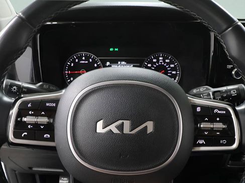 Used 2022 Kia Sorento S w/ Panoramic Sunroof Package FWD image 15