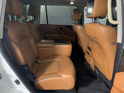 Used 2019 INFINITI QX80 Luxe w/ Proactive Package image 42