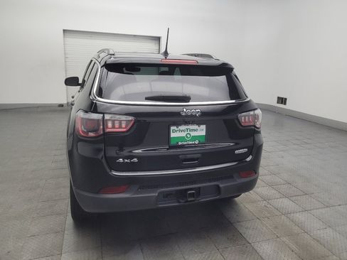 Used 2018 Jeep Compass Latitude w/ Popular Equipment Group AWD/4WD image 6