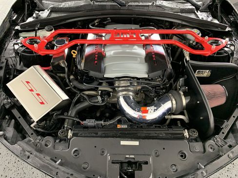 Used 2020 Chevrolet Camaro SS image 9