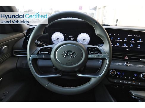 Certified 2023 Hyundai Elantra SEL w/ Convenience Package image 16