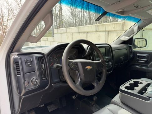 Used 2019 Chevrolet Silverado 2500 W/T w/ WT Convenience Package image 3