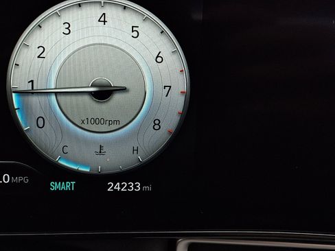 Certified 2022 Hyundai Elantra Limited w/ Cargo Package image 20