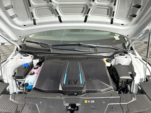 Used 2024 Hyundai Ioniq 5 SEL image 33