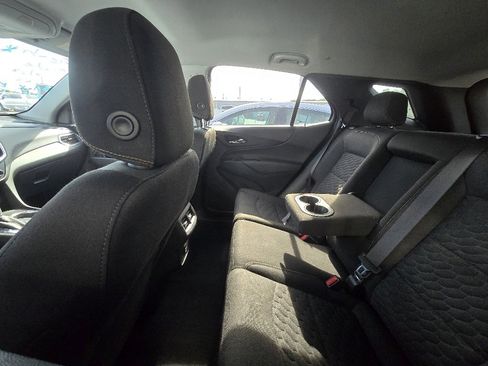 Used 2021 Chevrolet Equinox LT image 4