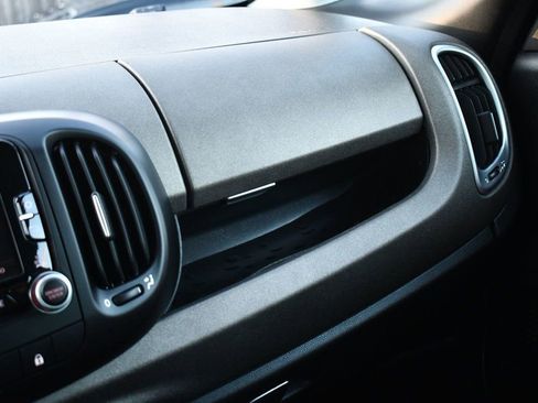 Used 2014 FIAT 500L Trekking w/ Popular Equipment Group image 33