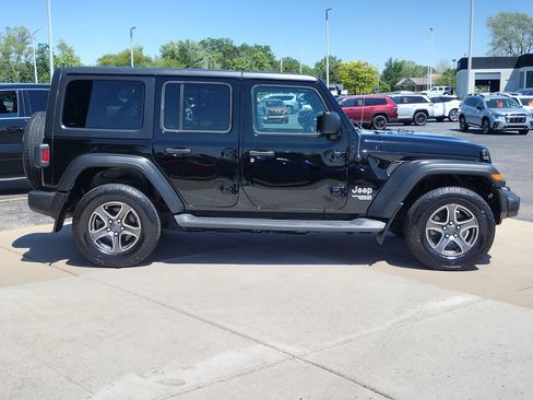 Used 2018 Jeep Wrangler Unlimited Sport w/ Dual Top Group AWD/4WD image 14