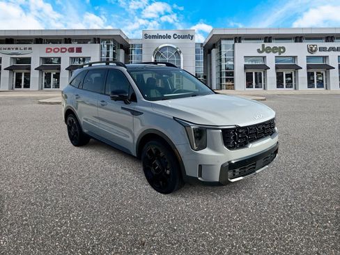 Used 2024 Kia Sorento SX AWD/4WD image 2