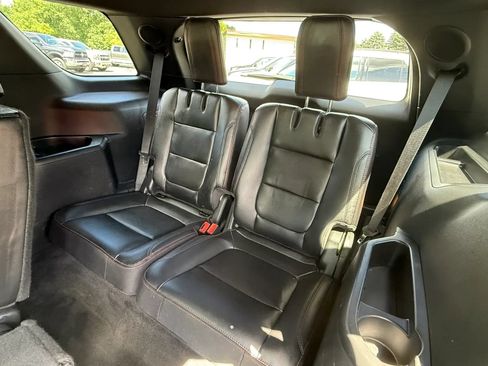 Used 2016 Ford Explorer Sport w/ Equipment Group 401A AWD/4WD image 29