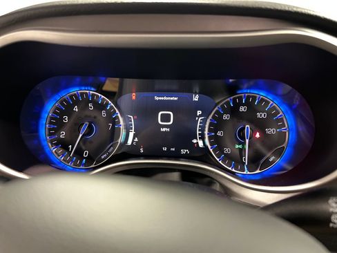 New 2027 Chrysler Pacifica Select w/ Family Tech Group FWD image 14