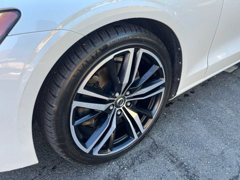 Used 2019 Volvo S60 T6 R-Design AWD/4WD image 30